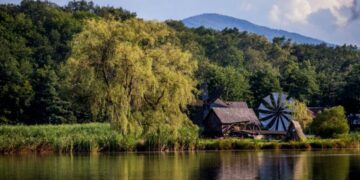 5 destinații la munte unde achiți cazarea cu tichete sau card de vacanță